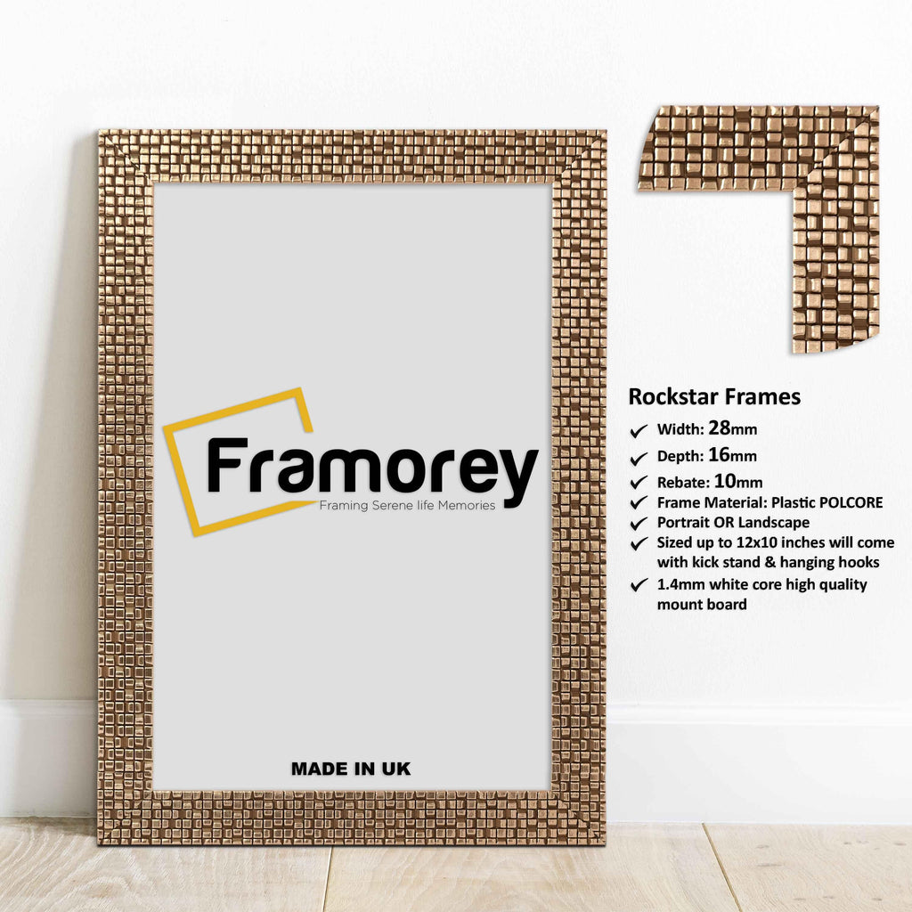 Copper picture frame With Material details and a focus corner.